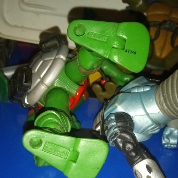 Action Figure Set - Picture 7 of 8